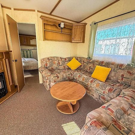 6 Berth Caravan By The Beach In Hunstanton In Norfolk, Pets Welcome Ref 13009L Eksteriør bilde