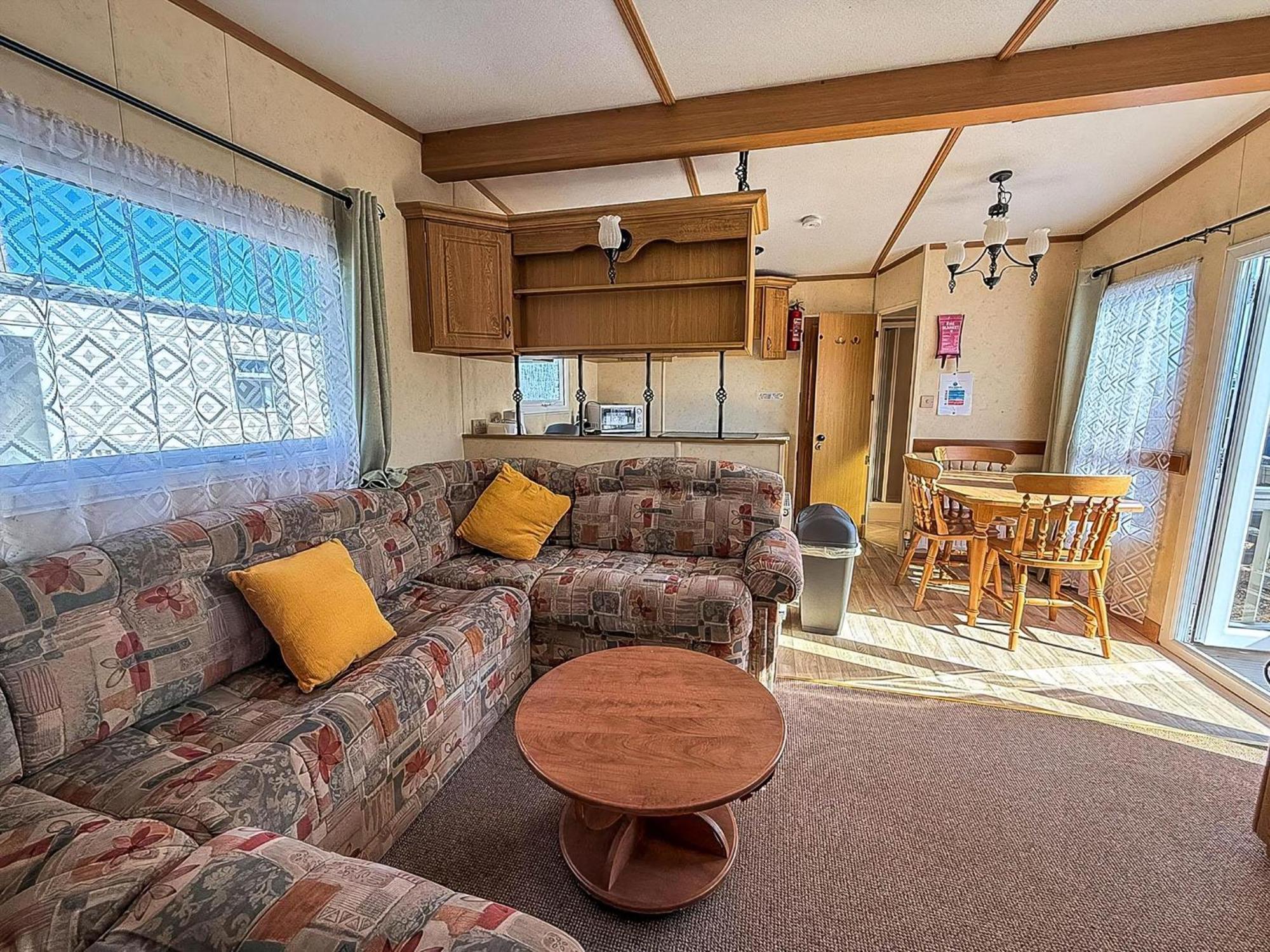 6 Berth Caravan By The Beach In Hunstanton In Norfolk, Pets Welcome Ref 13009L Eksteriør bilde